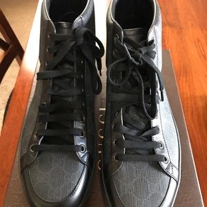 Men’s size 9 Gucci Supreme High-top Sneaker